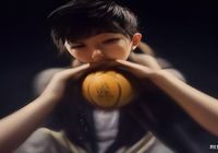 NBA总决赛篮球场上球员激烈对抗，开云体育官网提供实时滚球赔率
